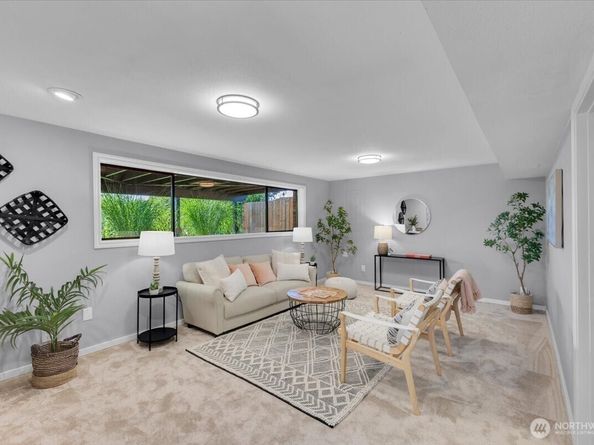 619 8th Avenue S, Edmonds WA 98020