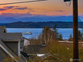 619 8th Avenue S, Edmonds WA 98020