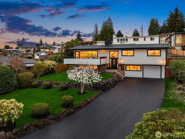 619 8th Avenue S, Edmonds WA 98020