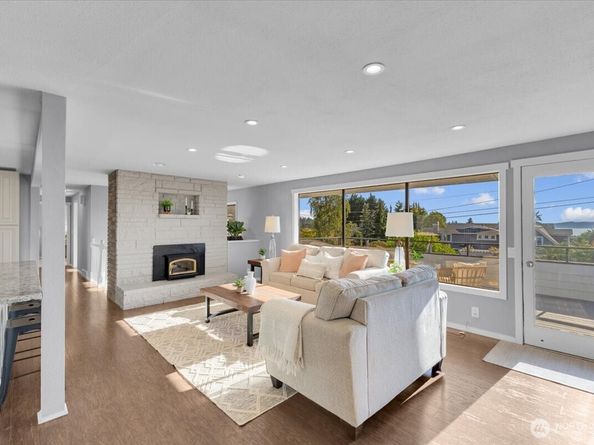 619 8th Avenue S, Edmonds WA 98020