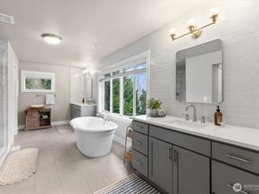 7223 NE 118th Court, Kirkland WA 98034