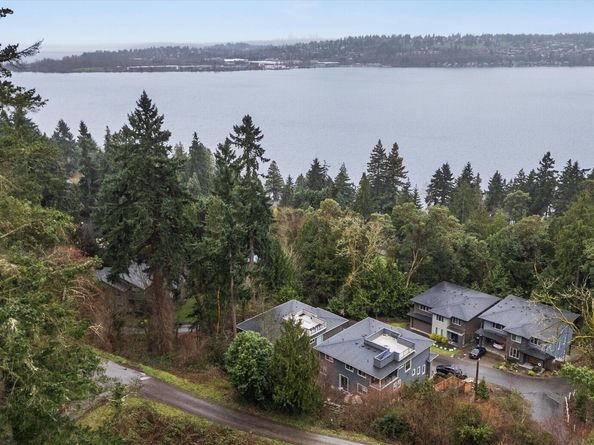 7223 NE 118th Court, Kirkland WA 98034