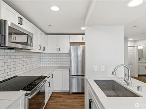 3028 Western Avenue 110, Seattle WA 98121