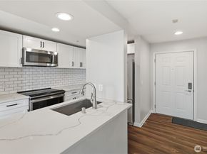 3028 Western Avenue 110, Seattle WA 98121