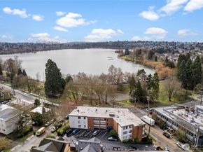 7850 Green Lake Drive N 101, Seattle WA 98103