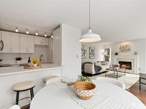 7850 Green Lake Drive N 101, Seattle WA 98103