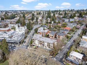 7850 Green Lake Drive N 101, Seattle WA 98103