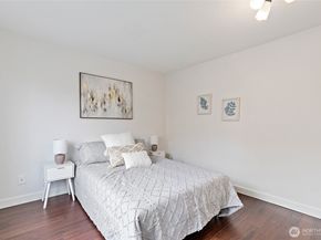 7850 Green Lake Drive N 101, Seattle WA 98103