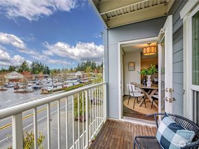 300 High School Road NE 300, Bainbridge Island WA 98110
