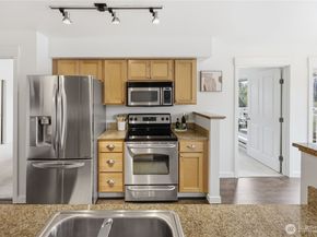 300 High School Road NE 300, Bainbridge Island WA 98110