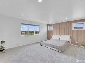 1004 75th Drive SE, Lake Stevens WA 98258