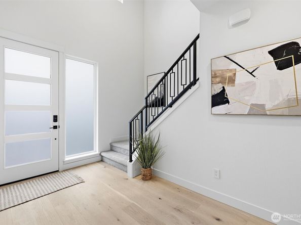 23706 84th Avenue W, Edmonds WA 98026