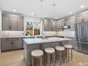 23706 84th Avenue W, Edmonds WA 98026