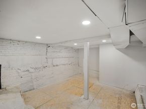 3443 21st Avenue W, Seattle WA 98199