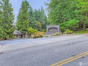 5000 NW Village Park Drive B111, Issaquah WA 98027