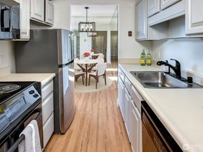 2201 3rd Avenue 803, Seattle WA 98121