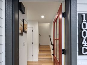 1004 N 48th Street C, Seattle WA 98103