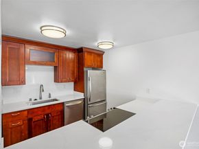 3601 24th Avenue W 207, Seattle WA 98199
