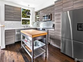 3220 Franklin Avenue E, Seattle WA 98102