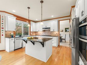 18725 35th Drive SE, Bothell WA 98012