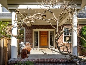 939 21st Avenue E, Seattle WA 98112