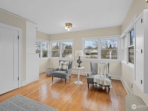 939 21st Avenue E, Seattle WA 98112