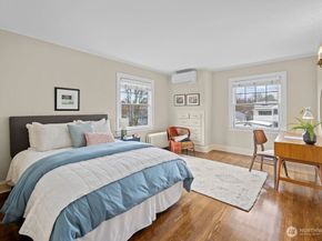 939 21st Avenue E, Seattle WA 98112