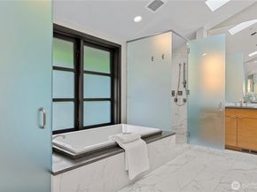 1014 Belfair Road, Bellevue WA 98004