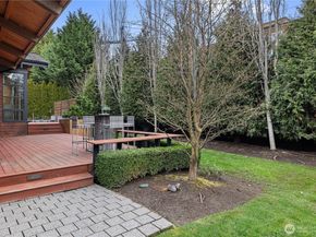 1014 Belfair Road, Bellevue WA 98004