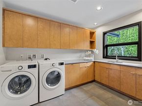 1014 Belfair Road, Bellevue WA 98004