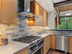 1014 Belfair Road, Bellevue WA 98004