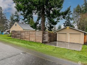 2303 N 193rd Street, Shoreline WA 98133