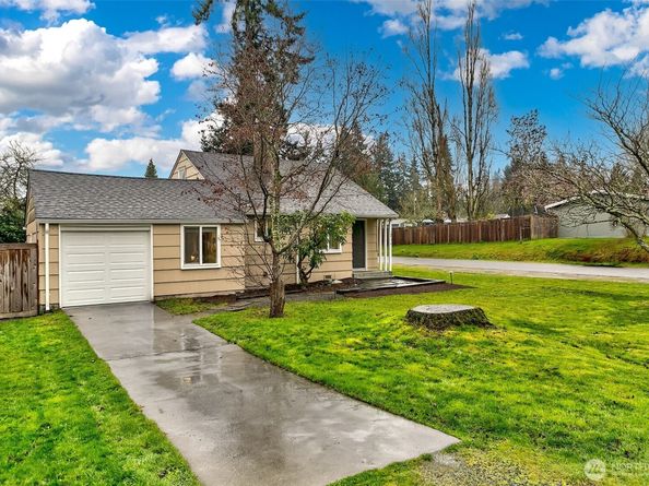 2303 N 193rd Street, Shoreline WA 98133