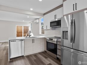 503 NE 42nd Street, Seattle WA 98105