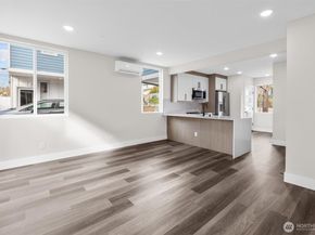 503 NE 42nd Street, Seattle WA 98105