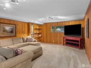 5719 East Drive, Everett WA 98203