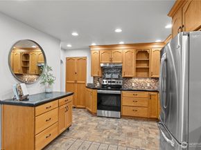 5719 East Drive, Everett WA 98203