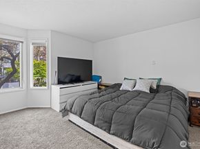 303 13th Avenue E 301, Seattle WA 98102