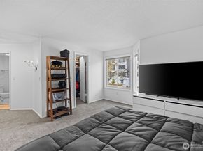 303 13th Avenue E 301, Seattle WA 98102