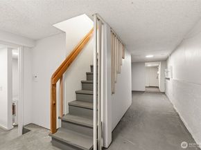 921 N 50th Street, Seattle WA 98103