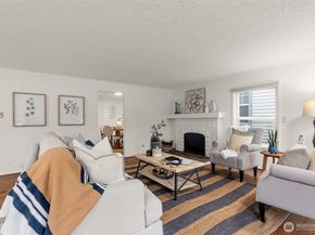 921 N 50th Street, Seattle WA 98103