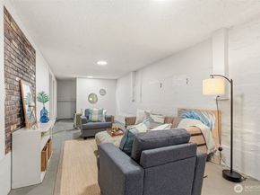 921 N 50th Street, Seattle WA 98103