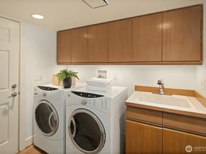 1716 Bellevue Way NE, Bellevue WA 98004
