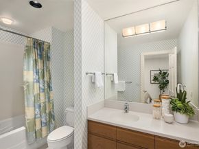 1716 Bellevue Way NE, Bellevue WA 98004