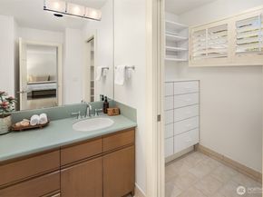 1716 Bellevue Way NE, Bellevue WA 98004