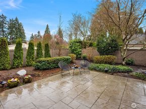 1716 Bellevue Way NE, Bellevue WA 98004