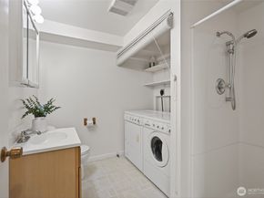 3921 25th Avenue S, Seattle WA 98108