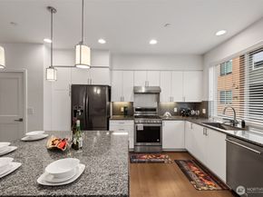 15729 NE 14th Aly, Bellevue WA 98008