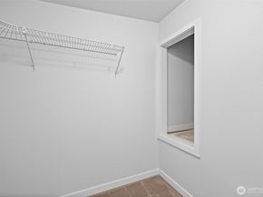 911 N 104th Street A, Seattle WA 98133