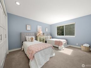 4830 88th Place SE, Mercer Island WA 98040